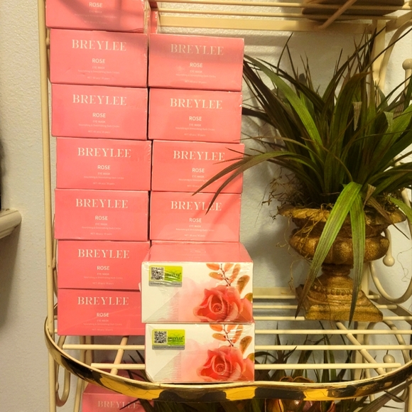 BREYLEE ROSE EYE MASK - Picture 2 of 5